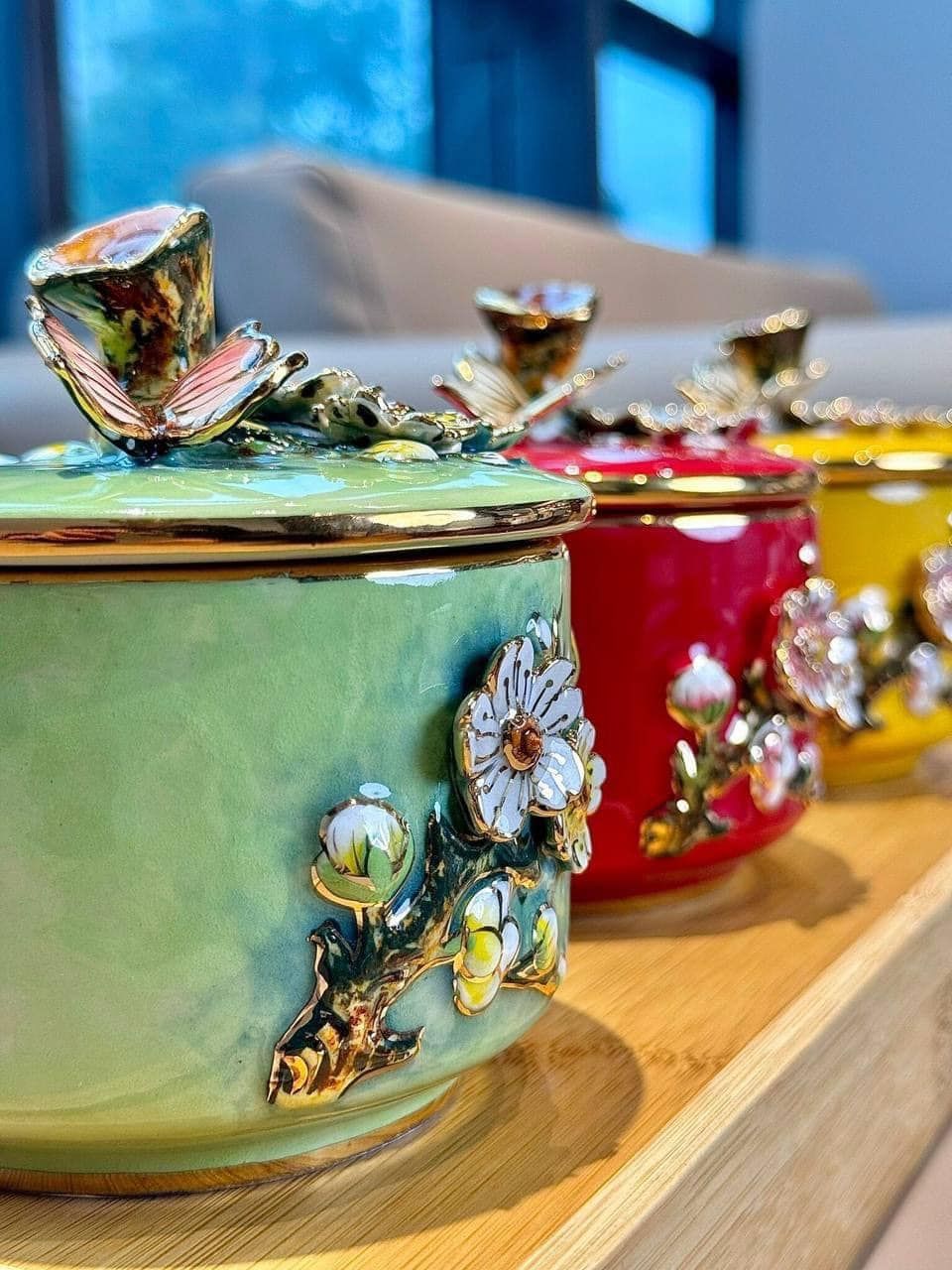 Bộ 3 thố vẽ vàng thật 24K kèm khay gỗ