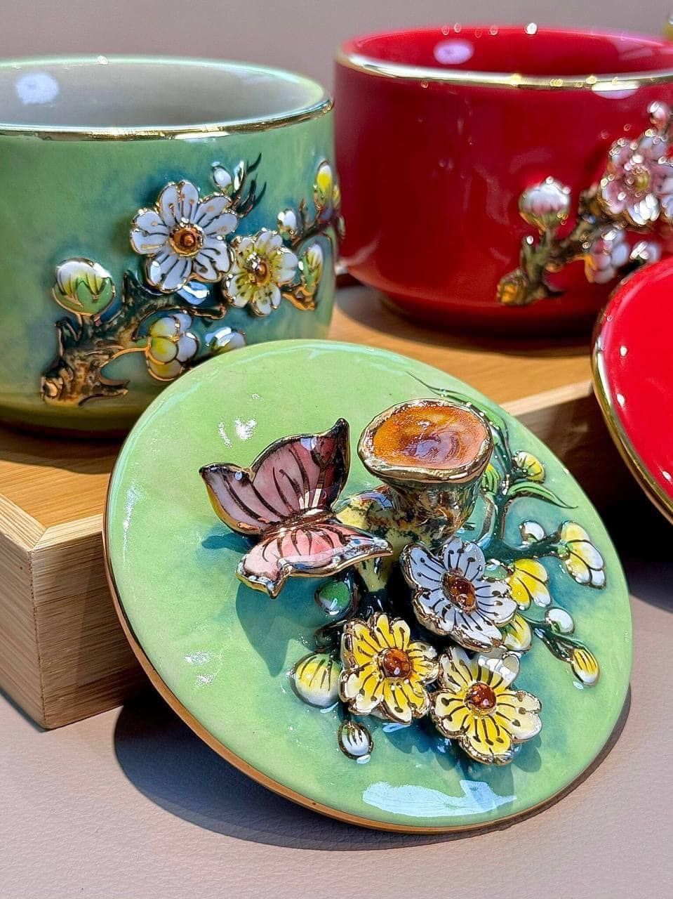 Bộ 3 thố vẽ vàng thật 24K kèm khay gỗ