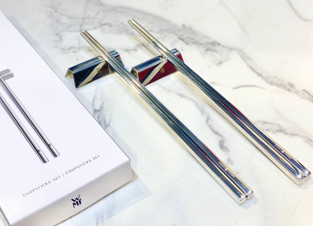 Bộ 2 đôi đũa WMF Nuova Chopsticks kèm gác đũa