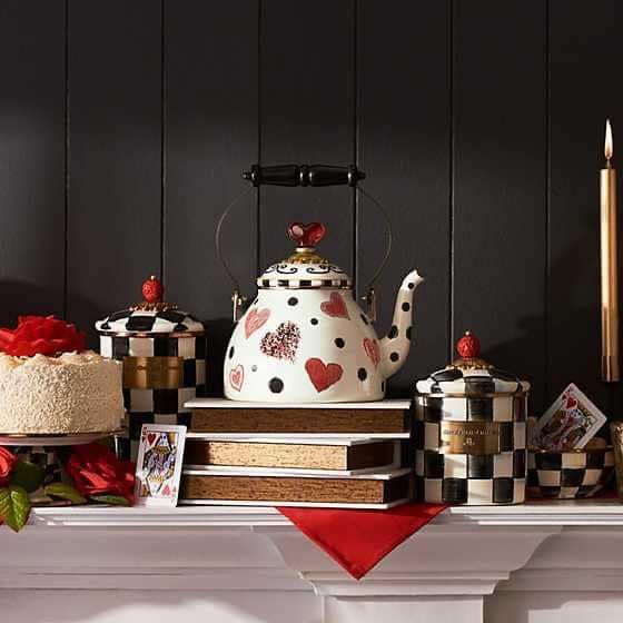 Ấm trà Pretty As A Bow 2 Quart