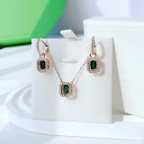 Bộ bông tai và vòng cổ Swarovski Millenia đá vuông xanh lá