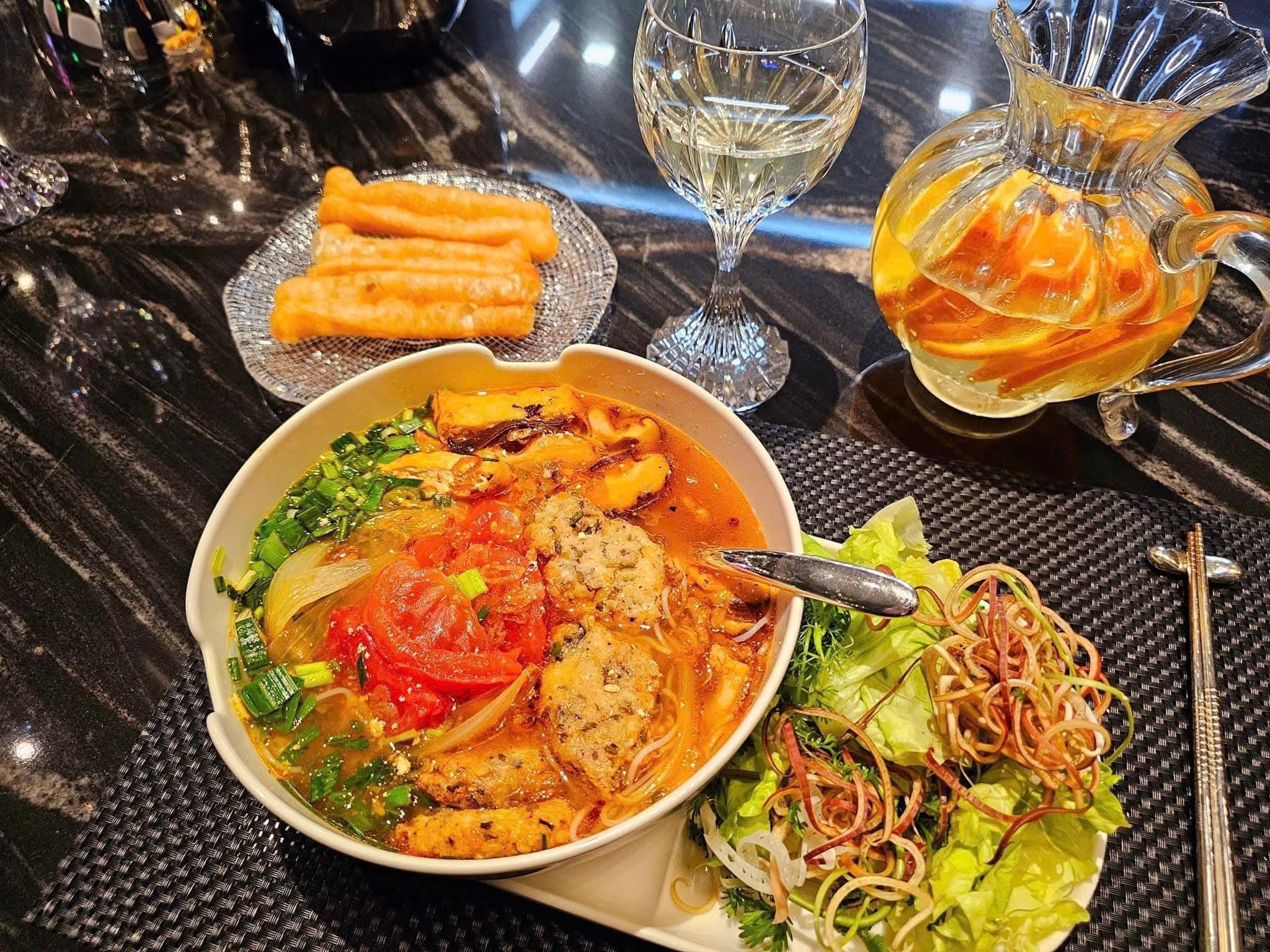 Bình pha lê thủ công IVV Maitre