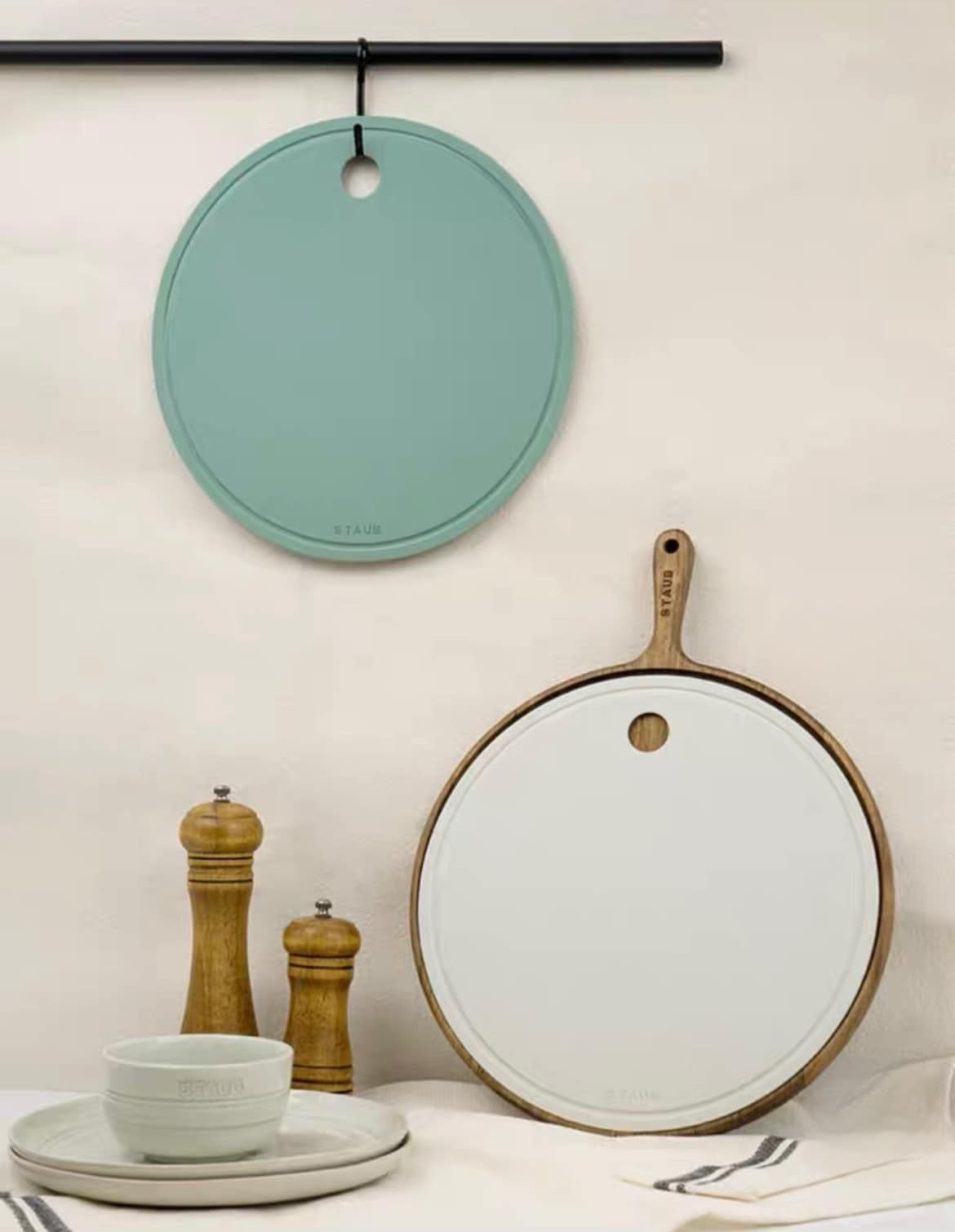 Bộ 2 Thớt Tròn Staub