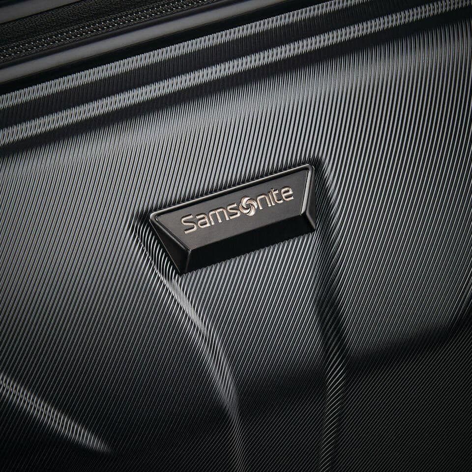 Vali Samsonite Xcalibur XLT Carry-On Hardside Spinner