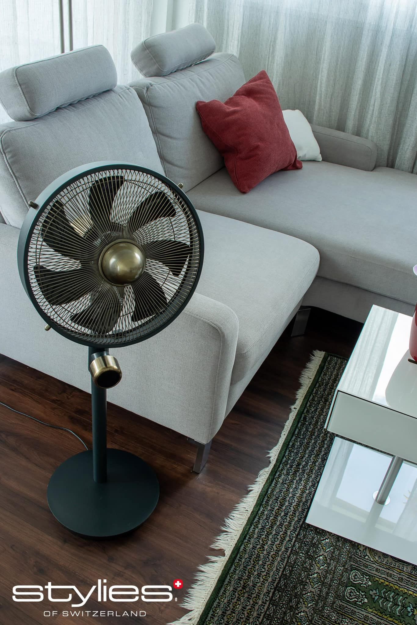 Quạt cây Stylies Uranus of Switzerland