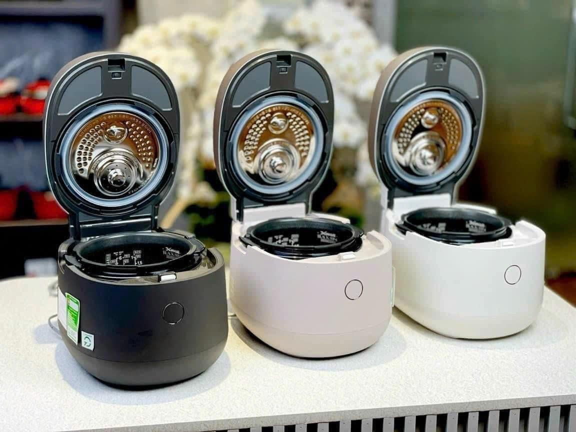 Nồi cơm điện cao tần áp suất kép Cuckoo Masterchef Silent CRP-NHTR