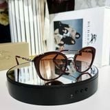 Kính thời trang Burbery màu đỏ siêu hiếm