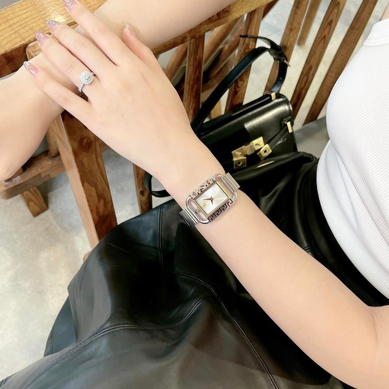 Đồng hồ thời trang Versace Newss