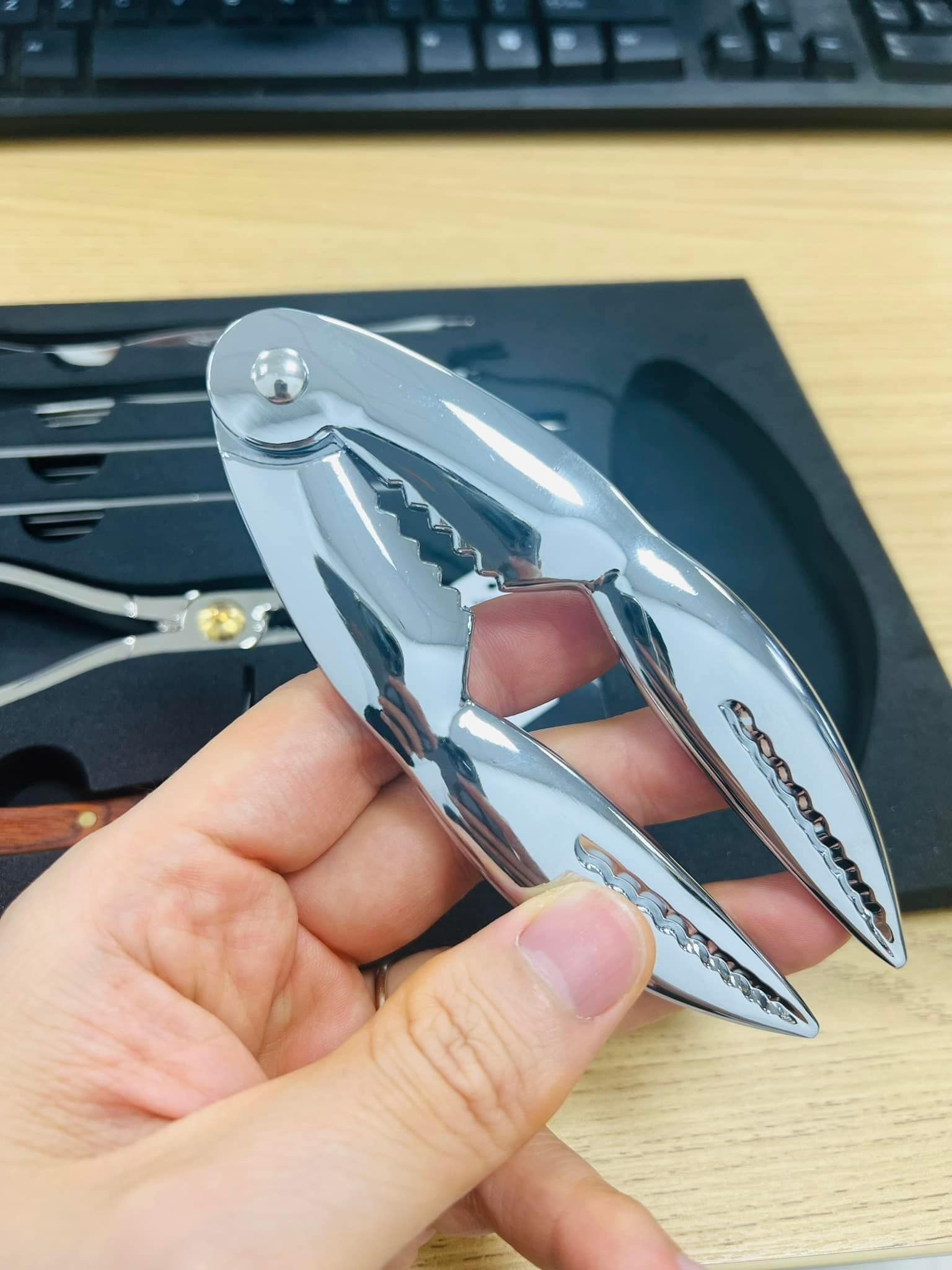 Bộ dụng cụ hải sản 15 món Dorre Skai