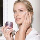 Kem dưỡng nâng cơ vùng mặt và cổ Estee Lauder Resilience Multi Effect
