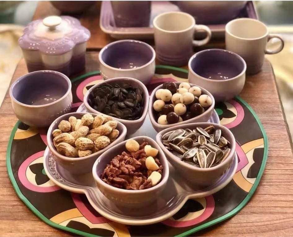 Bộ bày mứt bánh kẹo hình cánh hoa 5 món Le Creuset