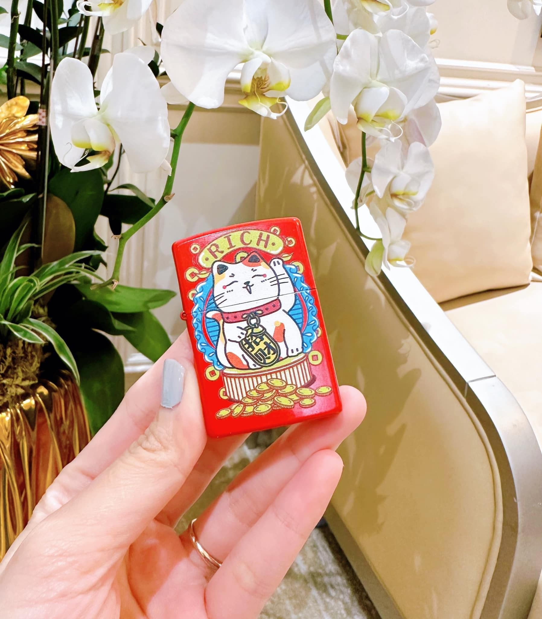 Bật lửa Zippo mèo thần tài lộc phát mẫu mới 2024