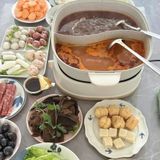 Nồi lẩu Bear 2 ngăn SB-NL60U