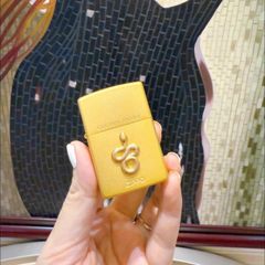  Bật lửa Zippo Rắn vàng ốp nổi made in USA 