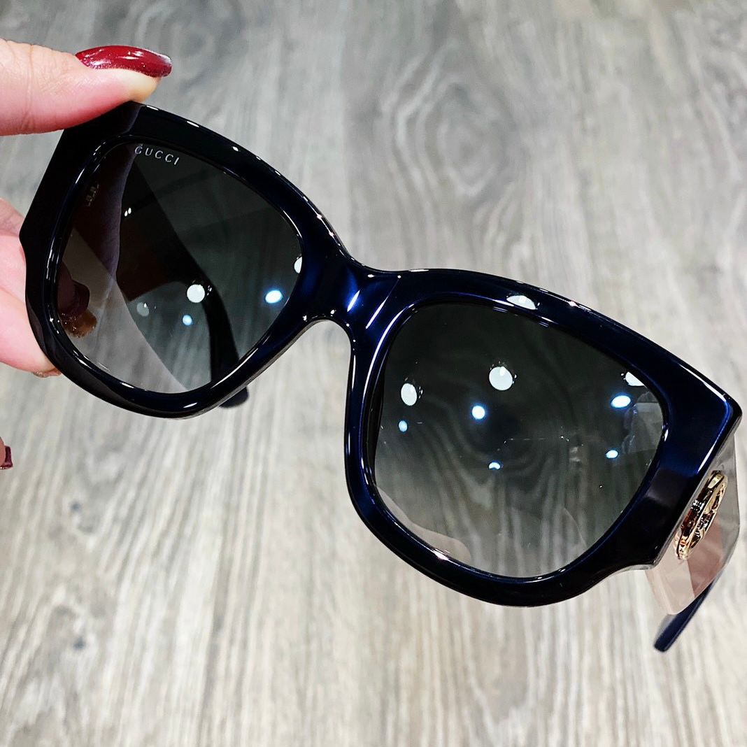 Kính thời trang Gucci made in Italy