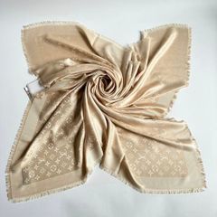 Khăn Louis Vuitton Monogram Classic Shawl
