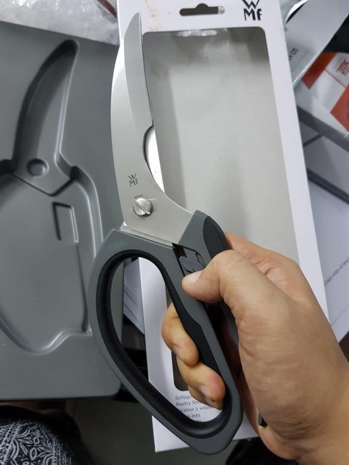 Kéo cắt gà WMF