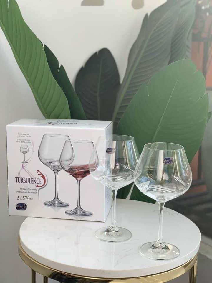 Bộ 2 món ly vang Bohemia Turbulence 570 ml