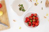 Bộ rổ xoay kèm khay hứng nước Rolling Colander