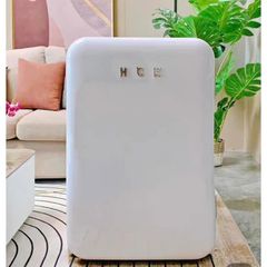 Tủ lạnh HCK có ngăn đông phong cách Vintage 107L