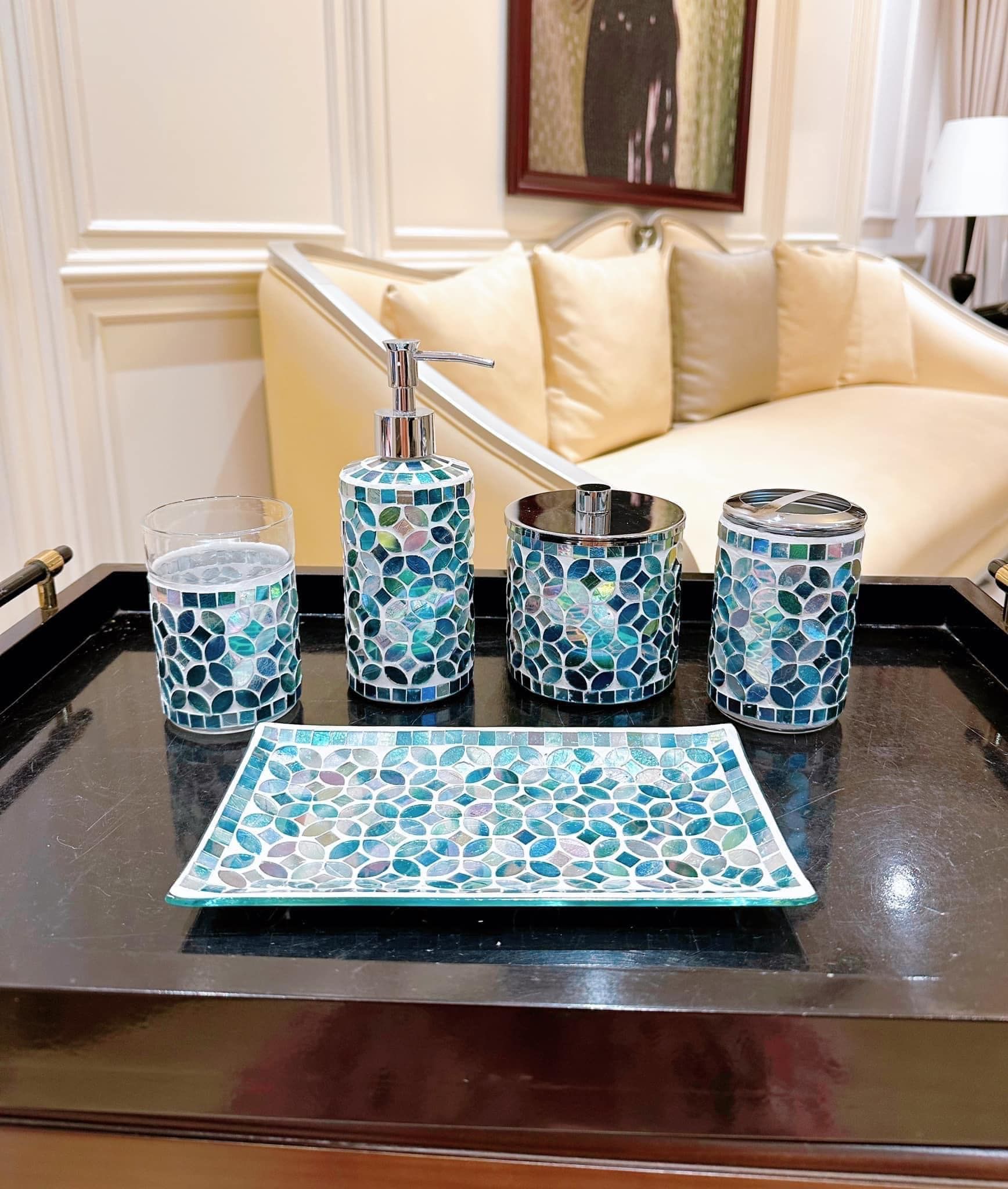 Bộ đồ dùng nhà vệ sinh 5 món Kmwares Amber Blue Green