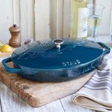 Chảo cá Staub màu xanh La Mer có nắp 32cm