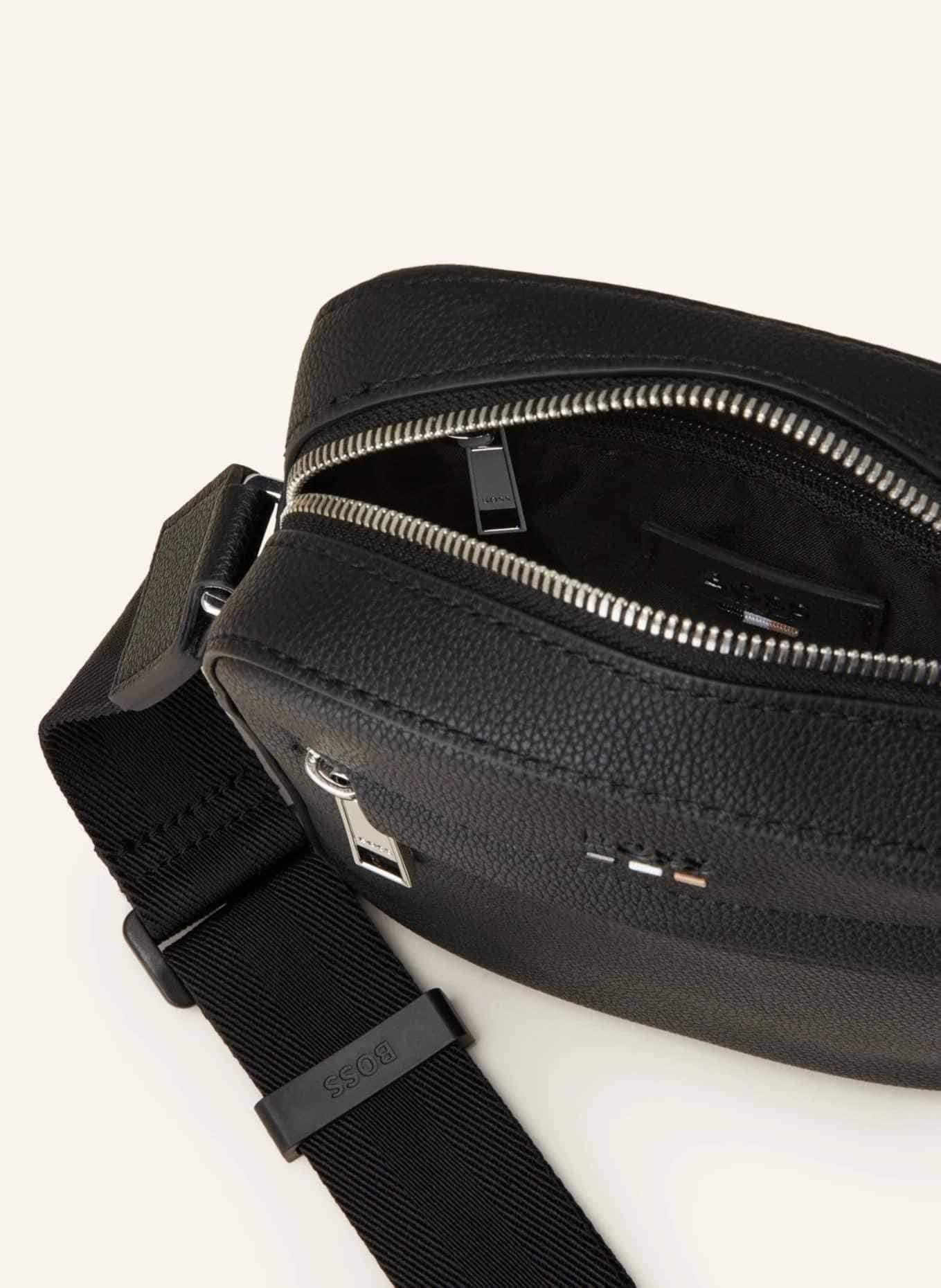 Túi da Boss màu đen