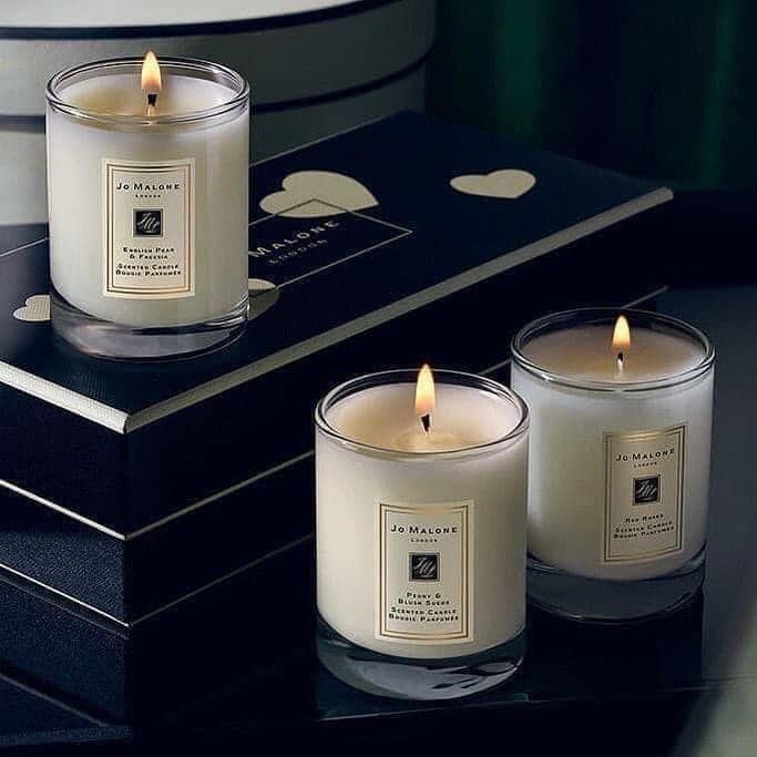 Nến thơm Jo Malone Peony & Blush Suede hương hoa mẫu đơn