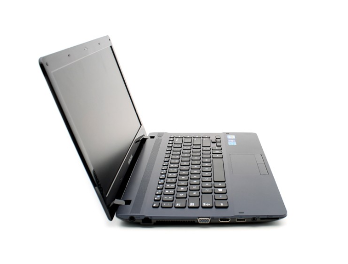 SAMSUNG NP270E4
