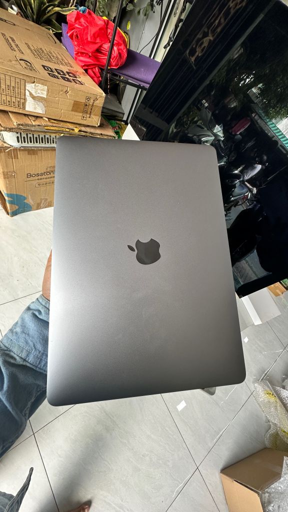 MACBOOK PRO A2251