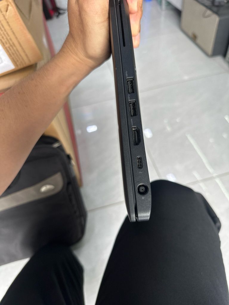 Dell Latitude 7490 Core i7-8560U| RAM 16GB| SSD 256GB| 14 inch FullHD