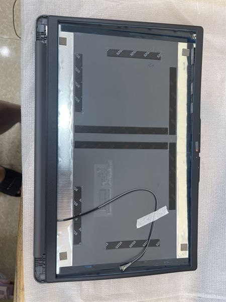Vỏ B Lenovo Ideapad 3 -15 Màu Bạc
