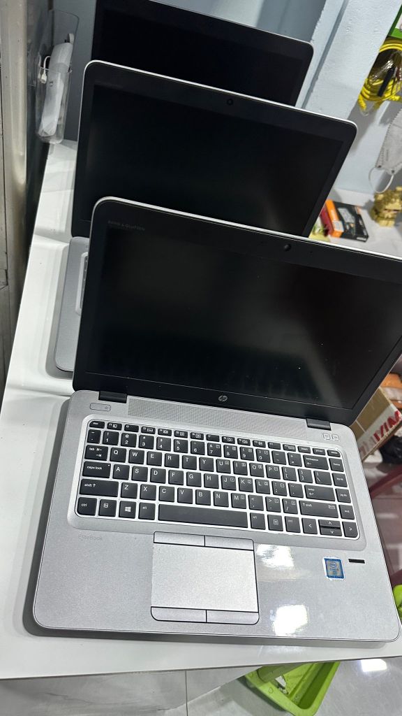 HP EliteBook 840 G3| Core i5-6300U| RAM 8Gb| SSD 256Gb| Màn 14.0″FullHD