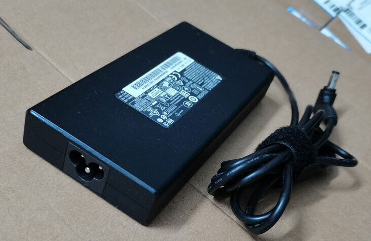 SẠC DELTA GAMING MSI 20V-9A ĐẦU LỚN TM