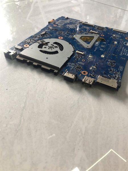 MAIN DELL INSPIRON 5559 TM - I5 GEN 6