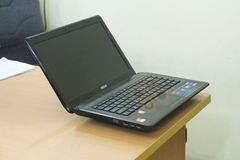 ASUS K42