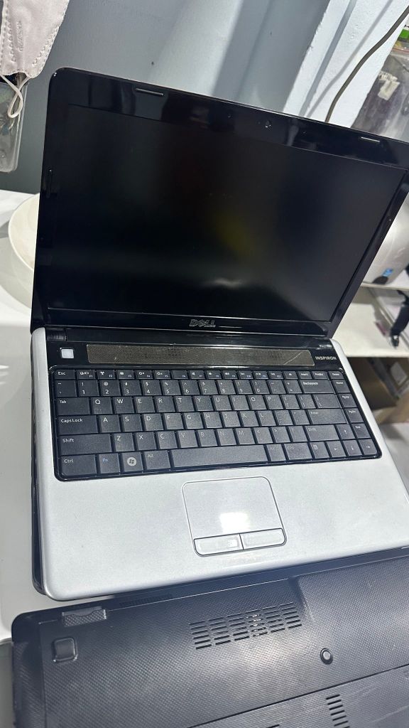 DELL INSPIRON 1440| Core 2 T6600| Ram 4gb| Ssd 128gb