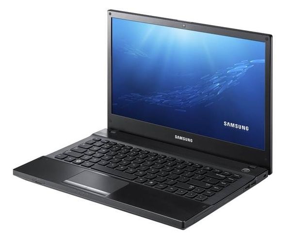 SAMSUNG NP300V4