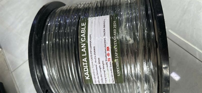 Cáp mạng Cat5e Kadita 8 lõi 305m ngoài trời Dầu + Bạc + vỏ PE