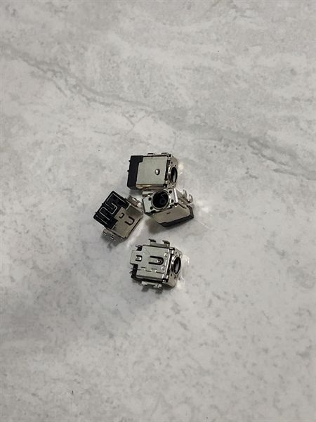 Đầu nguồn không dây Laptop MSI