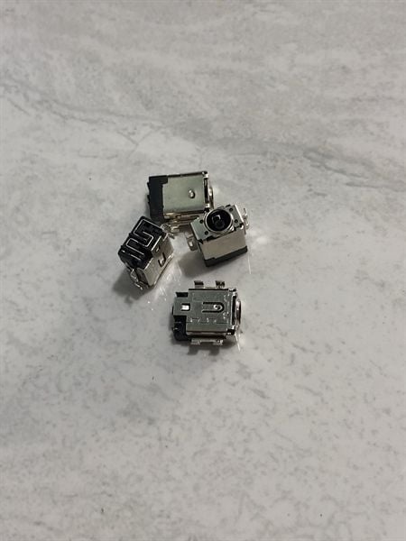 Đầu nguồn không dây Laptop MSI