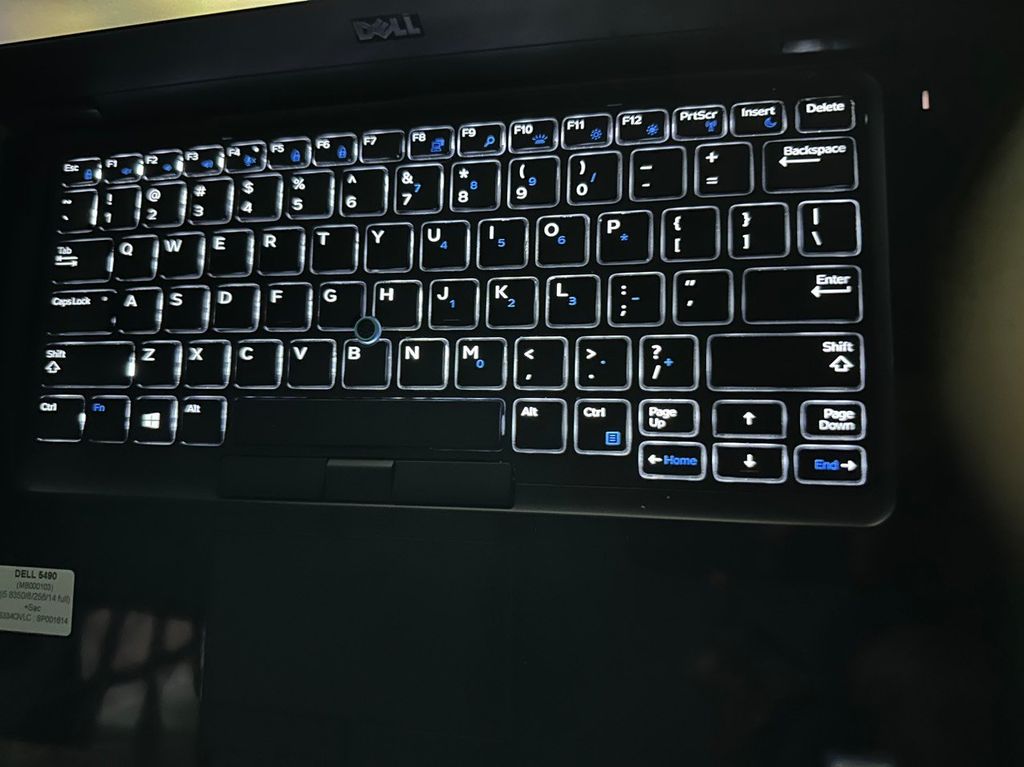 DELL LATITUDE 5490| Core i5 8350U| Ram 8Gb| NVMe 256GB| Màn 14