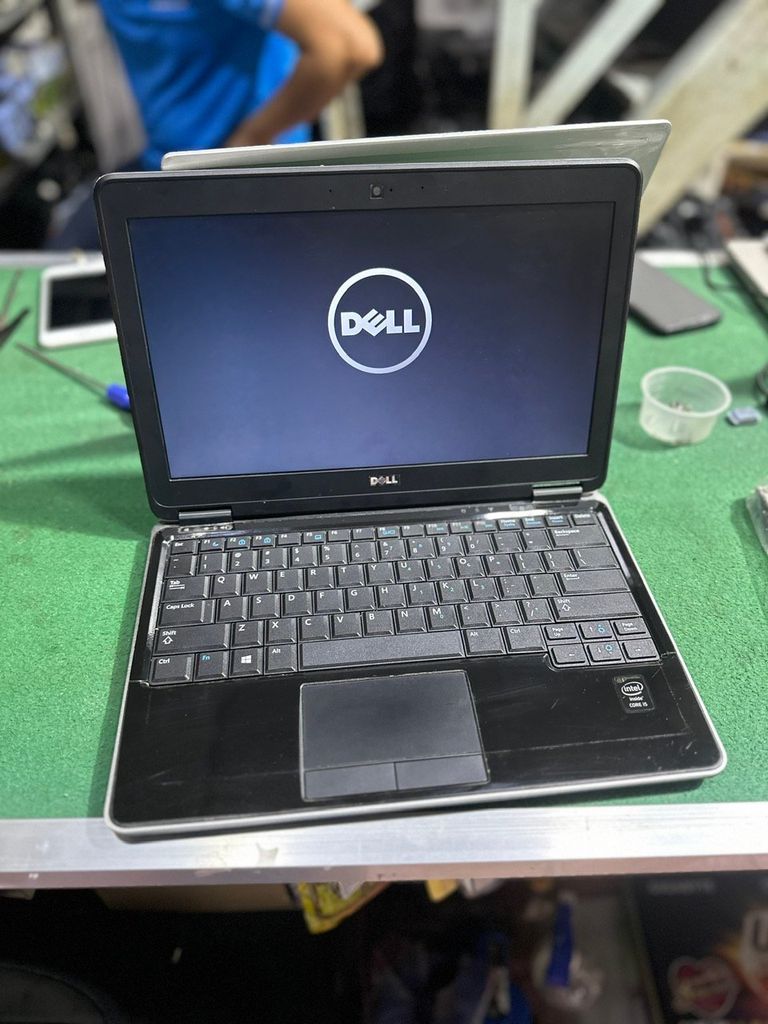 DELL LATITUDE E7240 - i5 TH4| Ram 8Gb| mSATA 128Gb| 12.5 HD