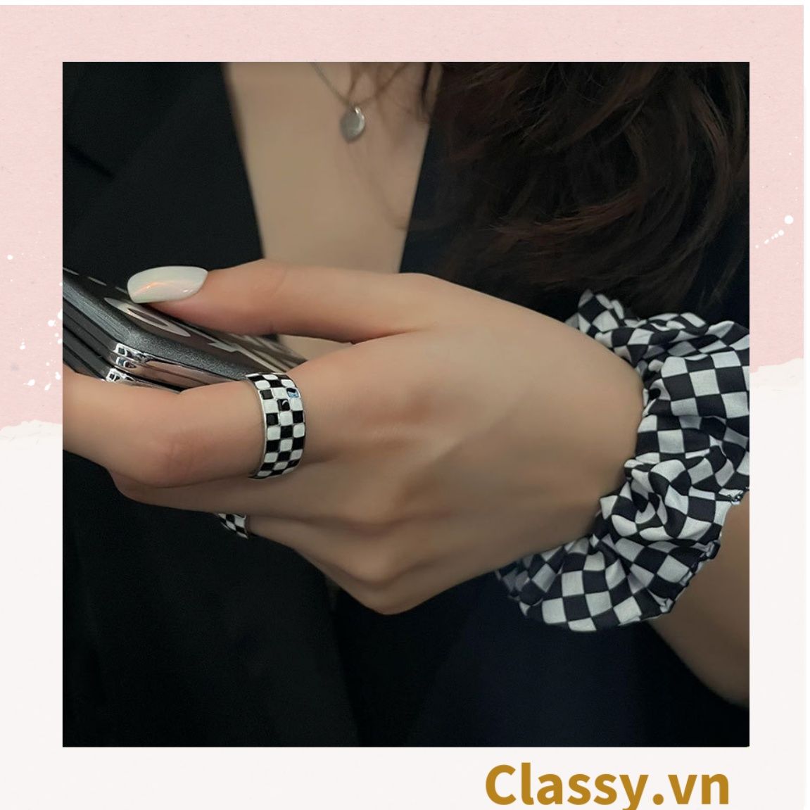  Classy Nhẫn hở họa tiết bàn cờ phối xanh và đen độc đáo PK1395 