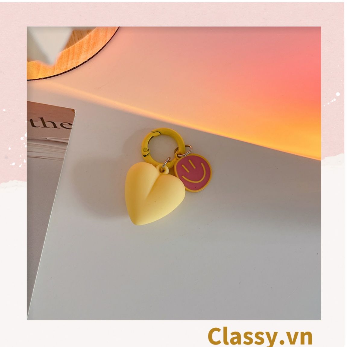  [GIAO HÀNG 7-25 NGÀY]  Classy Móc khóa trái tim đính kèm mặt cười màu pastel, móc khóa balo, điện thoại PK1539 