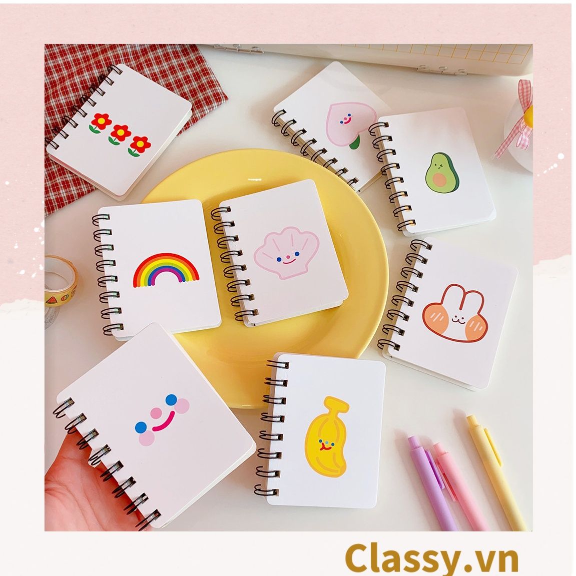  [GIAO HÀNG 7-25 NGÀY] Sổ tay mini lò xo chủ đề báo hồng, kích thước 10.5 X 8.5 CM PK634 