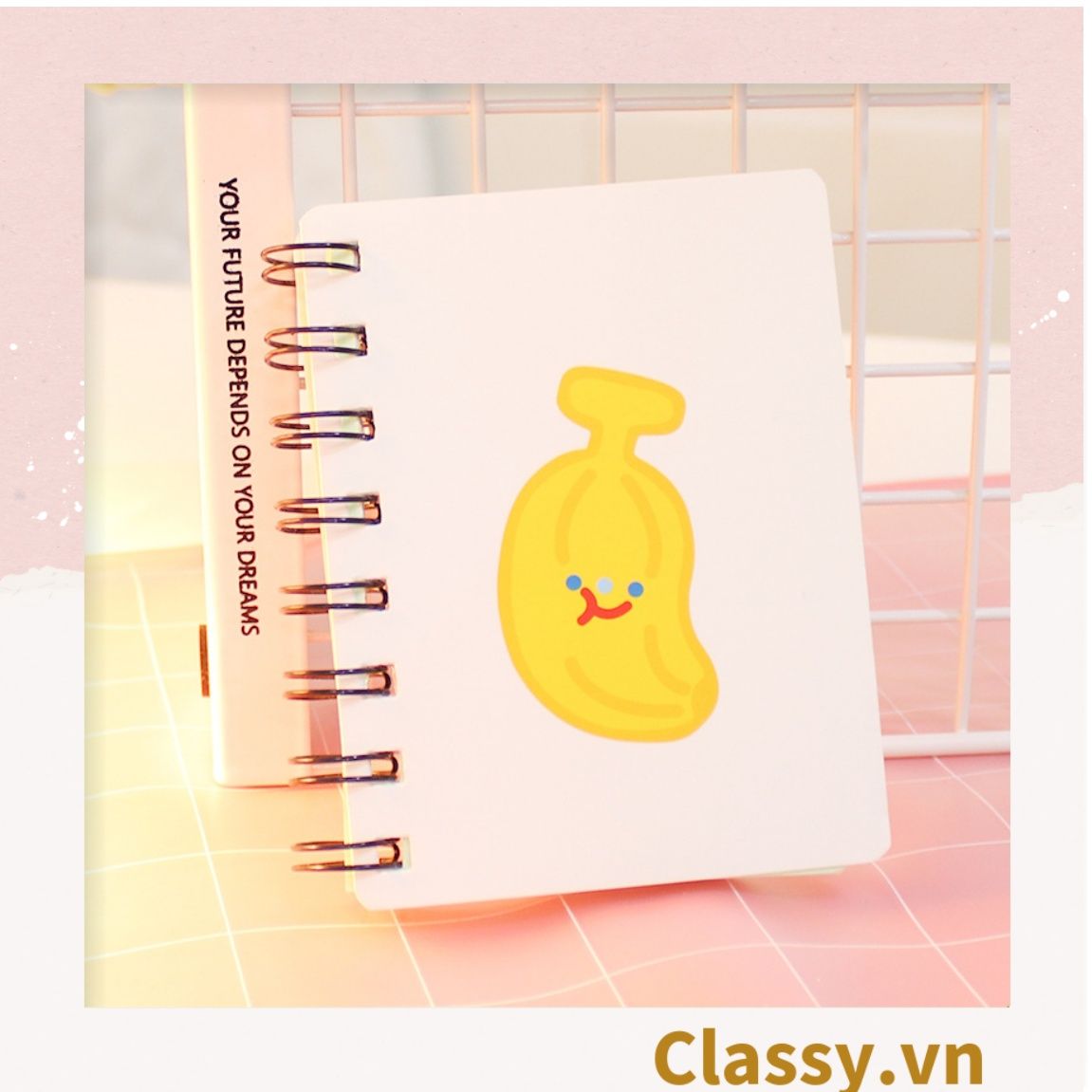  [GIAO HÀNG 7-25 NGÀY] Sổ tay mini lò xo chủ đề báo hồng, kích thước 10.5 X 8.5 CM PK634 