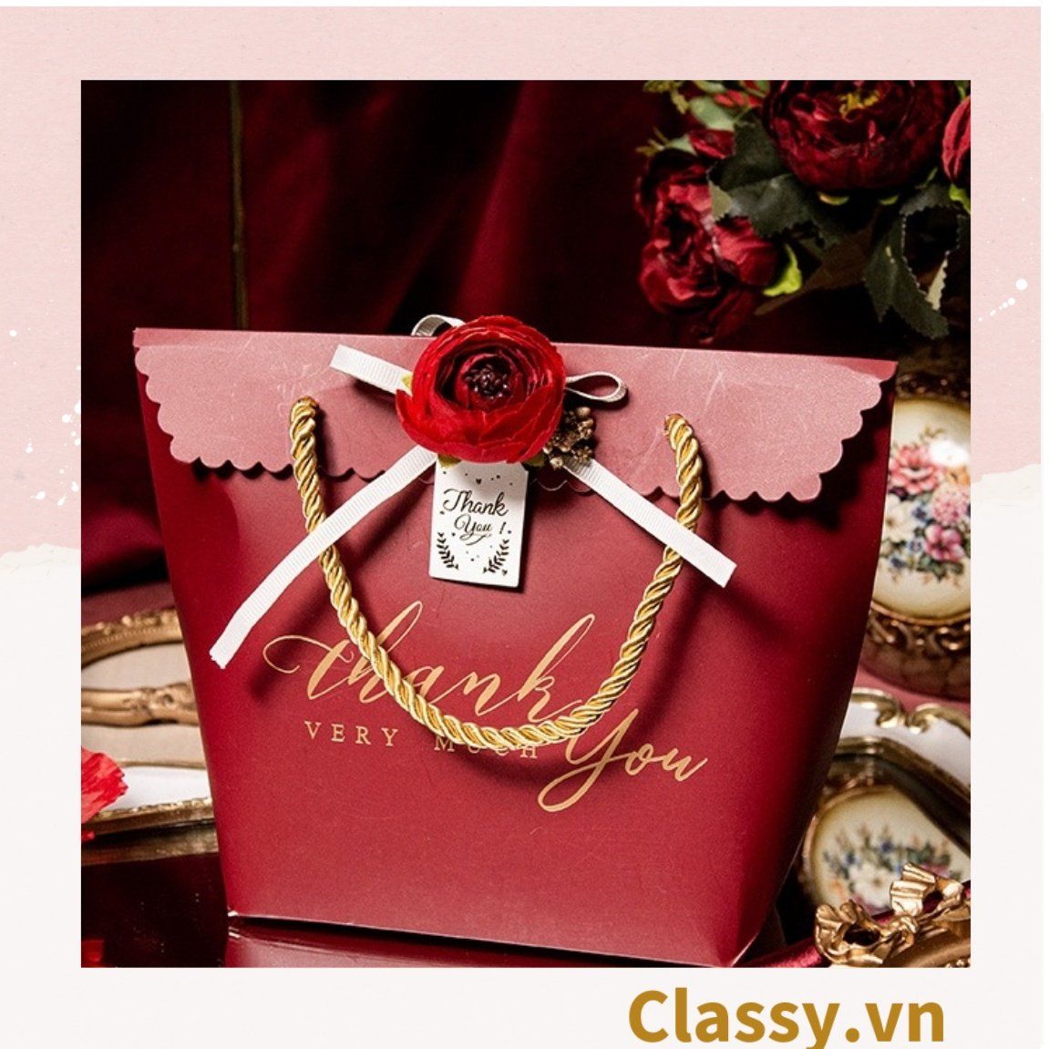  [GIAO HÀNG 7-25 NGÀY]  Classy Túi quà tặng, túi giấy quai xách đính hoa sang trọng Q1592 