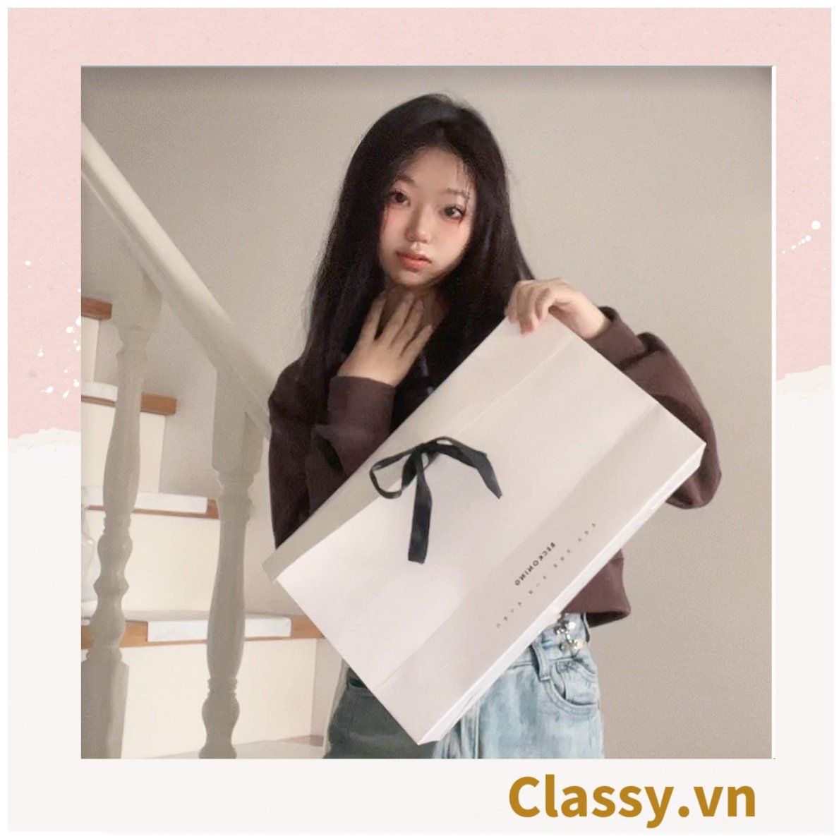  [GIAO HÀNG 7-25 NGÀY]  TÚI GIẤY DÀY DẶN màu trắng gắn ruy băng nơ kích thước 32*25*10 CM ghi chữ Beckoning LÀM QUÀ TẶNG MÀU TRẰNG Q1768 