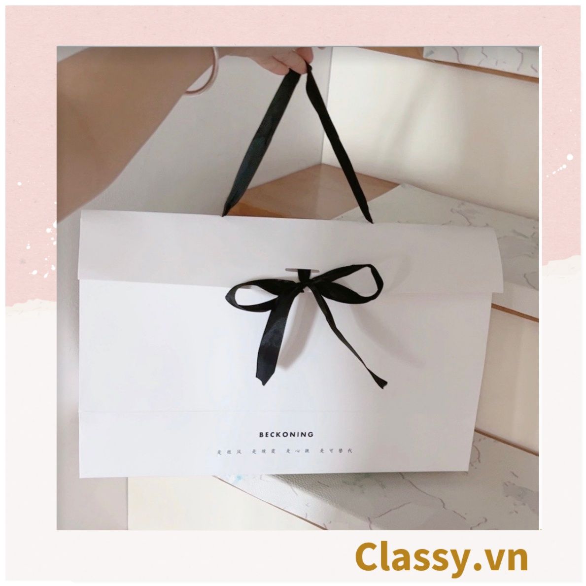  [GIAO HÀNG 7-25 NGÀY]  TÚI GIẤY DÀY DẶN màu trắng gắn ruy băng nơ kích thước 32*25*10 CM ghi chữ Beckoning LÀM QUÀ TẶNG MÀU TRẰNG Q1768 
